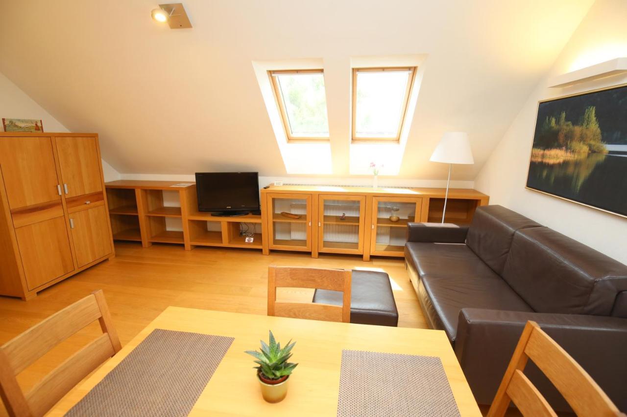 Apartments Vrdjan Cerknica Εξωτερικό φωτογραφία