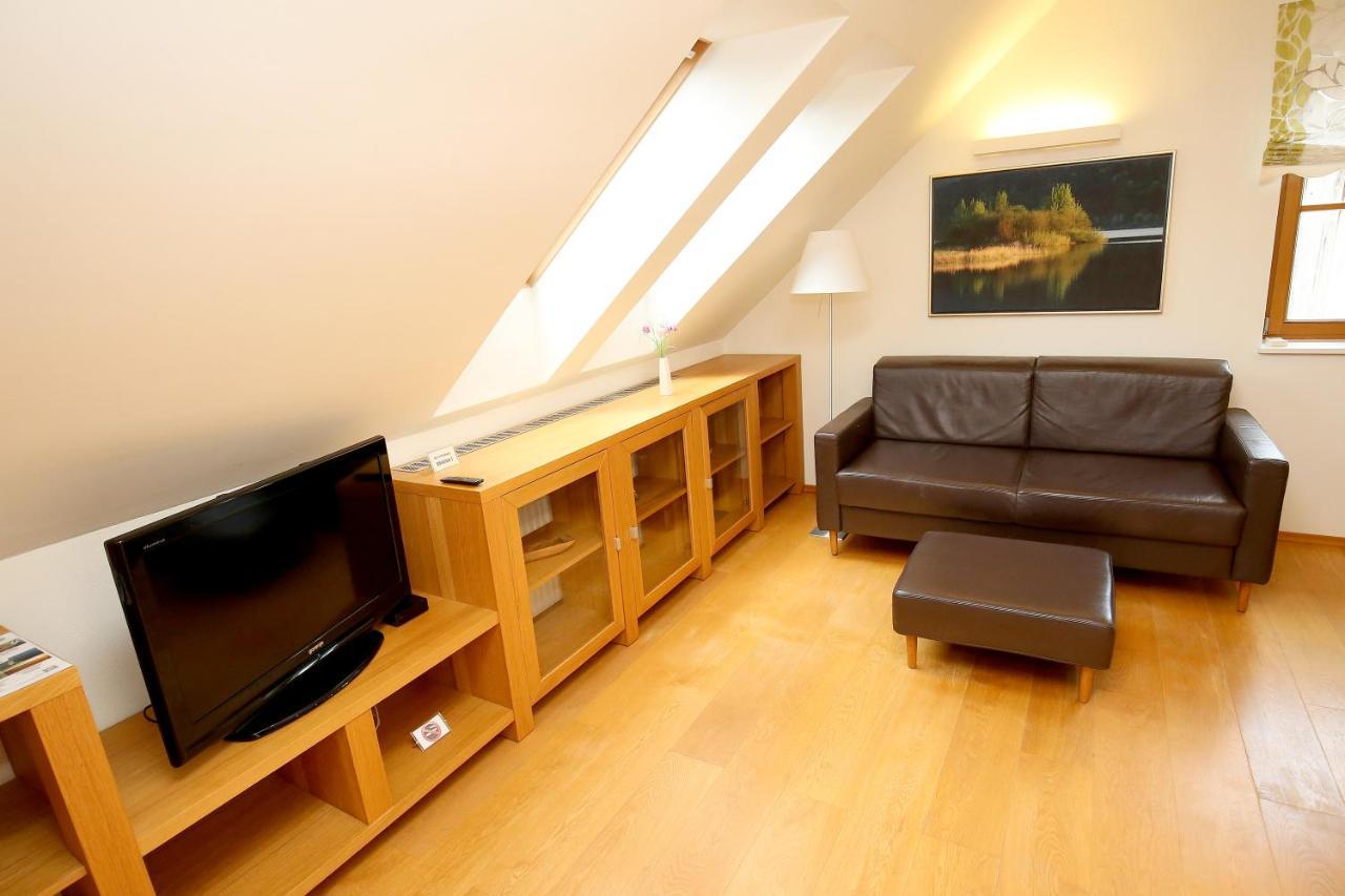 Apartments Vrdjan Cerknica Εξωτερικό φωτογραφία